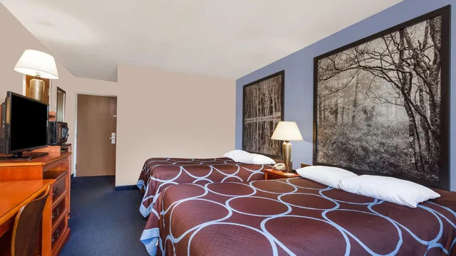 Super 8 by Wyndham Adrian photo 10