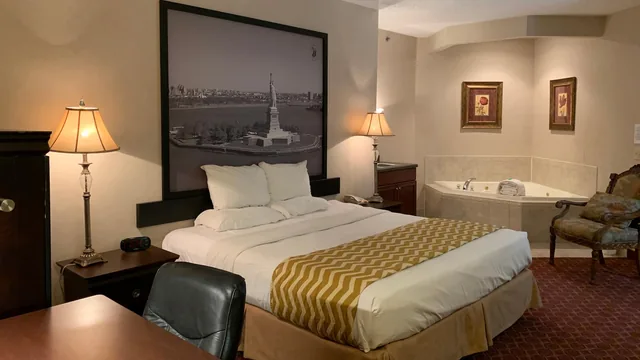 Super 8 by Wyndham Albany photo 7