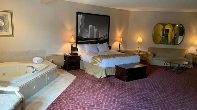 Super 8 by Wyndham Albany photo 10