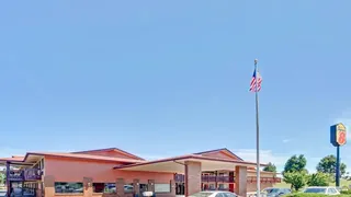 Super 8 by Wyndham Albany