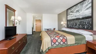 Super 8 by Wyndham Alma