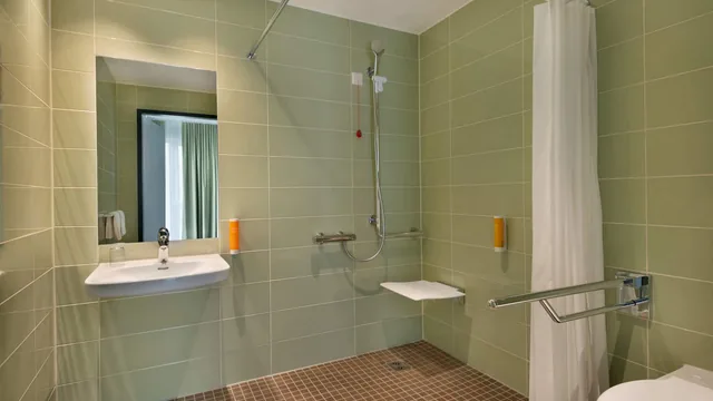 Super 8 by Wyndham Augsburg photo 8