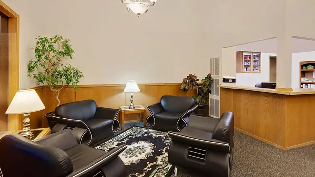 Super 8 by Wyndham Fayetteville photo 5