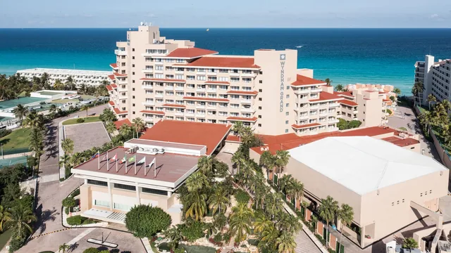 Wyndham Grand Cancun All Inclusive Resort & Villas photo 4