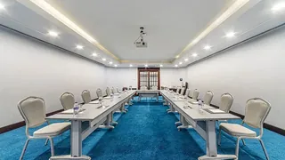 Wyndham Grand Istanbul Kalamis Marina Hotel